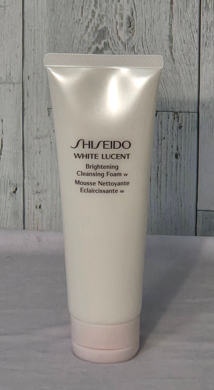 Shiseido White Lucent Brightening Cleansing Foam 125ml 4.7 oz.